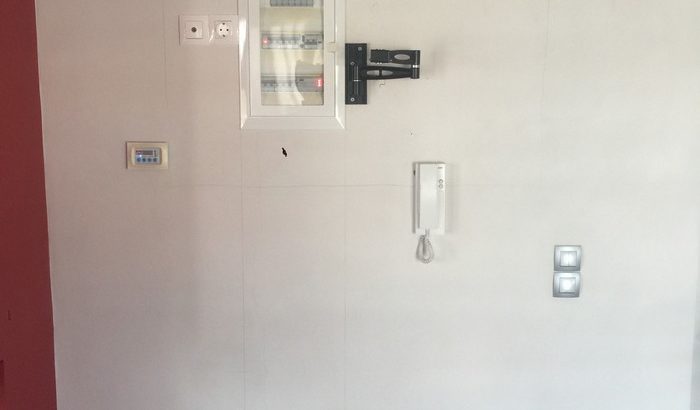 τοποθετηση ταπετσαριας και κατασεκυη επιπλου στον ωρωπο, topothetisi tapetsarias kai katataskeui epiplou ston oropo, topothetisi plakidion