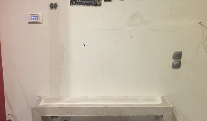 τοποθετηση ταπετσαριας και κατασεκυη επιπλου στον ωρωπο, topothetisi tapetsarias kai katataskeui epiplou ston oropo, topothetisi plakidion