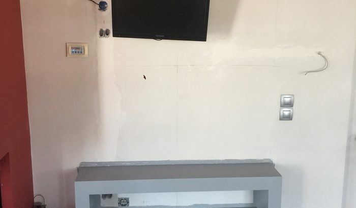 τοποθετηση ταπετσαριας και κατασεκυη επιπλου στον ωρωπο, topothetisi tapetsarias kai katataskeui epiplou ston oropo, topothetisi plakidion