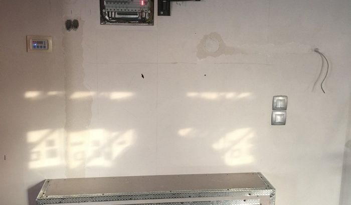 τοποθετηση ταπετσαριας και κατασεκυη επιπλου στον ωρωπο, topothetisi tapetsarias kai katataskeui epiplou ston oropo, topothetisi plakidion