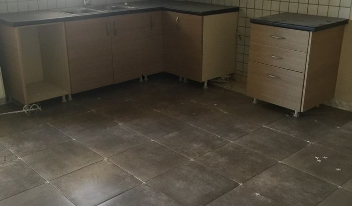 αλλαγη πλακιδιων σε σαλόνι στον ωρωπο, τοποθετηση πλακιδιων στον ωρωπο, allagi plakidion ston oropo, topothetisi plakidion ston oropo